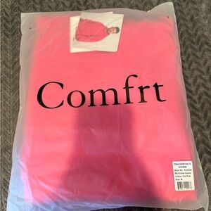 Comfrt Minimalist Hoodie- Hot pink Medium